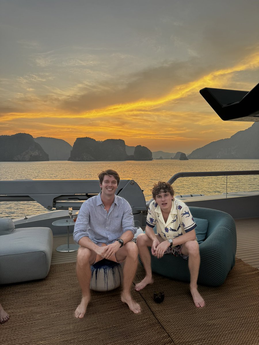 PSchwarzenegger's tweet image. What could go wrong on a boat!!?