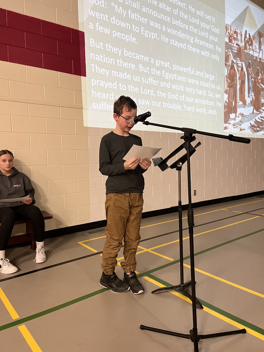 SacredHeart_MJ's tweet photo. Thank you to Mr. Carter's class for leading our week 1 Lent Liturgy. @HolyTrinitySD @SacredHeart_MJ https://t.co/GyLVS6ZEjD