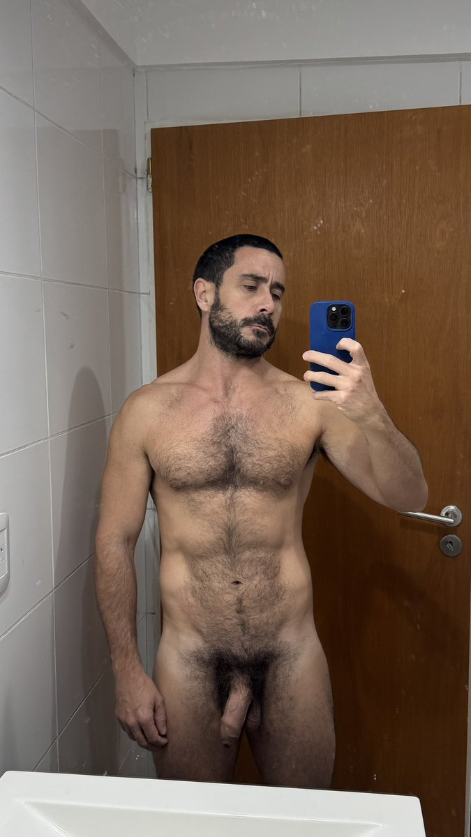 I just came back from training. Do you want to smell my dick and my armpits?🐽😋

#hairy #hairygaydudes #hairymanaddict #hairychest #hairylegs #peludo #hairyman