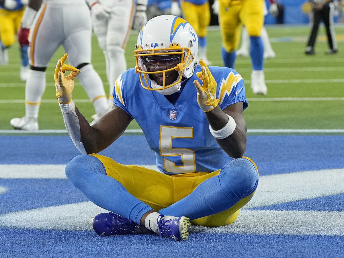 TrendingSportsP's tweet photo. BREAKING 🚨: 

Buffalo Bills sign WR Josh Palmer to a 3-Year 36 Million $ contract, 18 million guaranteed 😳

#nfl #chargers #buffalobills #bills #joshpalmer #palmer #seahawks #darnold #fields #steelers #jets #dyami #cardinals #jaguars #sweat https://t.co/h0BuOojwxB