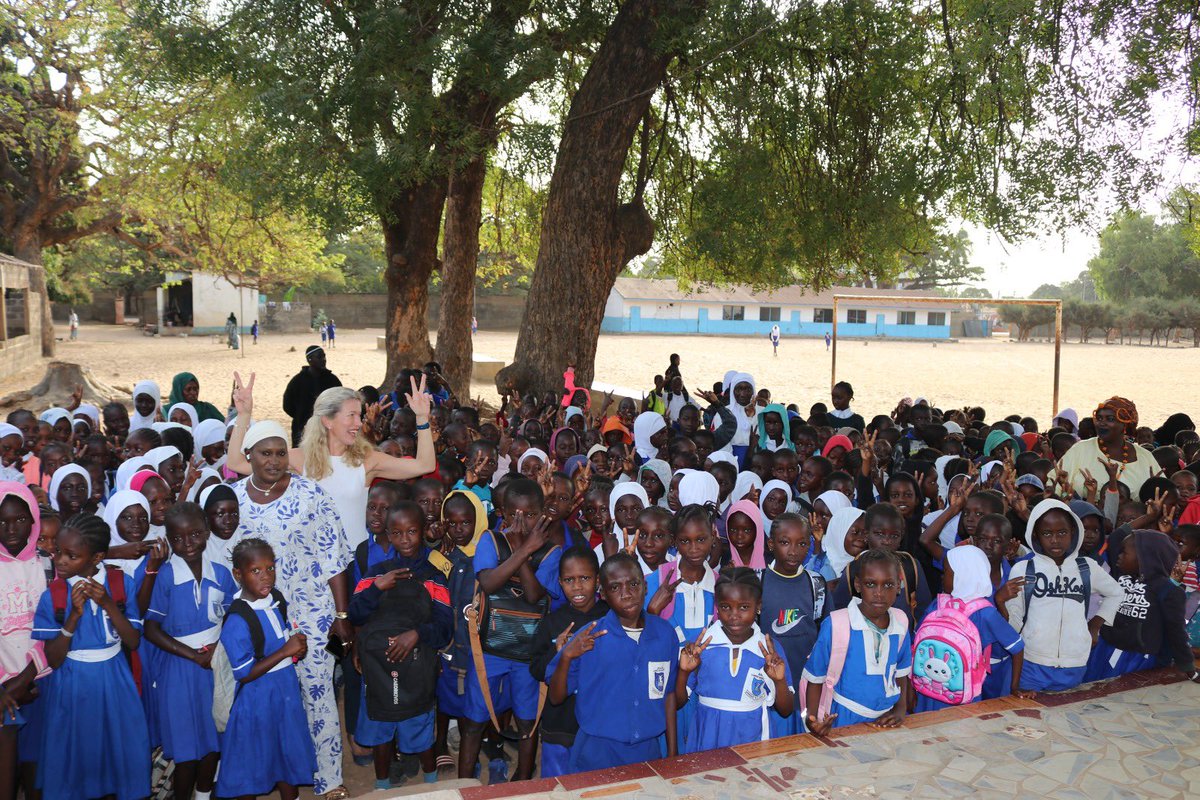 UK In The Gambia🇬🇧🇬🇲 (@ukinthegambia) on Twitter photo Happy #CommonwealthDay
This morning,<a href="/HCKingFCDO/">Harriet King</a> addressed students at Bakau Community School on why a day is set aside for all 56 countries of the #Commonwealth to celebrate their shared heritage,recognising how cultural exchange &mutual understanding fosters peace & stability Happy #CommonwealthDay
This morning,<a href="/HCKingFCDO/">Harriet King</a> addressed students at Bakau Community School on why a day is set aside for all 56 countries of the #Commonwealth to celebrate their shared heritage,recognising how cultural exchange &mutual understanding fosters peace & stability