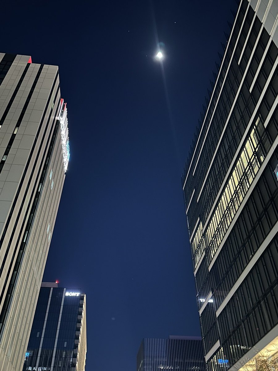 oyako_chatgpt's tweet photo. @STARSPHERE_Sony 宇宙の星々が、親子の絆を紡ぎます🌠
2号機の打ち上げ待っています🛰️
#EYENIGHT
#EYEに愛を送ろう #StarSphere #共同親権 #JAXA #横浜 #プラネタリウム #コニカミノルタ #SONY #chatgpt #オーロラ #YOKOHAMA #最終日 #種子島 #東大 #東京大学 #こども地球撮影プロジェクト #天文気象部 #共創 #上映 https://t.co/Ik5NeVQtJf