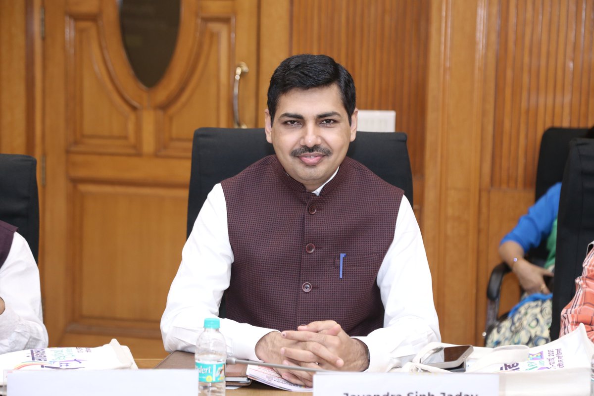 Writing as a Medium of Self-Expression and Social   Change

एशिया   का सबसे बड़ा साहित्य उत्सव, #साहित्यअकादेमी आप सभी को सादर आमंत्रित करती है "साहित्योत्सव-2025" में 7 मार्च से 12 मार्च 2025 के मध्य रवींद्र भवन नई दिल्ली।

साहित्य अकादेमी का वार्षिक उत्सव