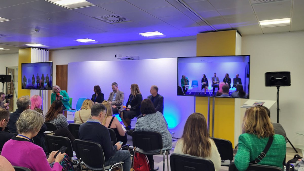 ScaleUp Institute (@scaleupinst) on Twitter photo How the Universities, Colleges and Ecosystem are āstepping upā from Spin Out to Scaleup and clusters. Panel discussion with Leanne Waring <a href="/CAVC/">Cardiff and Vale College | Coleg Caerdydd aār Fro</a> Paul Devlin <a href="/cardiffuni/">Cardiff University</a> Carys Roberts <a href="/WelshGovernment/">Welsh Government</a> Mark John <a href="/TramshedTech/">Tramshed Tech</a> #scaleupbritain #scaleupcymru How the Universities, Colleges and Ecosystem are āstepping upā from Spin Out to Scaleup and clusters. Panel discussion with Leanne Waring <a href="/CAVC/">Cardiff and Vale College | Coleg Caerdydd aār Fro</a> Paul Devlin <a href="/cardiffuni/">Cardiff University</a> Carys Roberts <a href="/WelshGovernment/">Welsh Government</a> Mark John <a href="/TramshedTech/">Tramshed Tech</a> #scaleupbritain #scaleupcymru