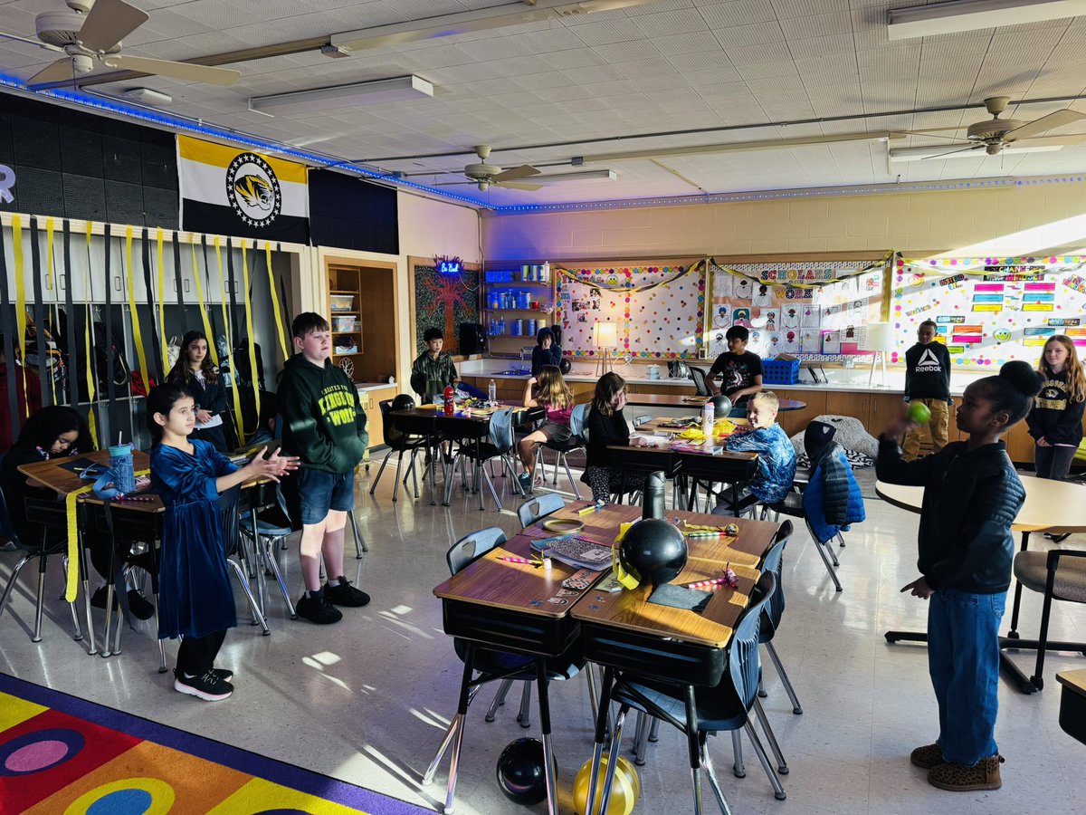 One of our favorite Brain Breaks, a game of silent ball! #PKEStuCo