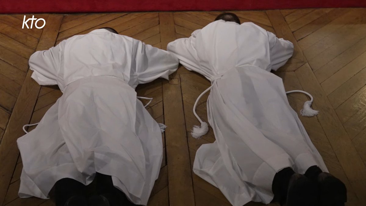 KTOTV's tweet photo. Par son ordination, le #diacre est appelé à servir à l’image du Christ, au cœur de sa paroisse et de son diocèse.
👉Dans ce nouvel épisode des #SacrementsExpliqués, découvrez les rites et la signification de cette vocation : https://t.co/xP518goHCR https://t.co/hvo0ASuZ4c