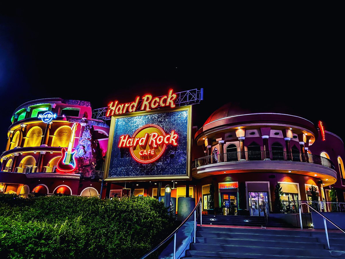 Still looking Spring Break Plans? 🌴 ☀️ 
😎 Check out the ULTIMATE Kissimmee Spring Break Itinerary for the whole family here 👉 lite.spr.ly/60091f7S