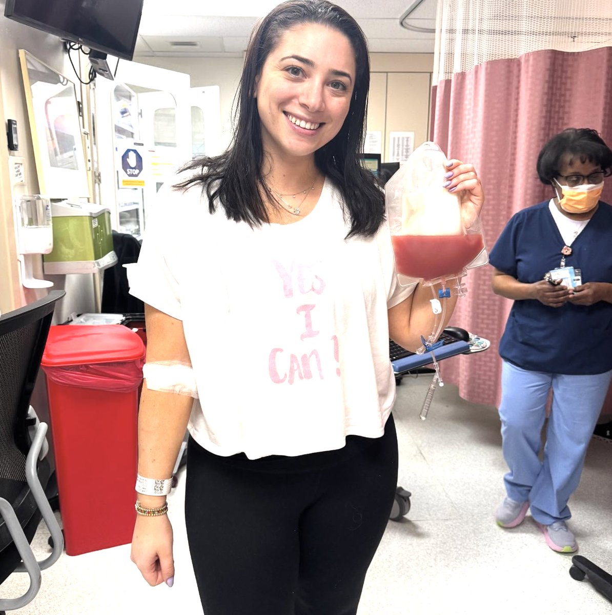 Ready to be inspired? Just days after losing her mother to cancer, Elyssa found out she was a match for someone fighting leukemia. In honor of her mother, she went through the process of donating blood stem cells in hopes of giving someone a second chance at life. 💙