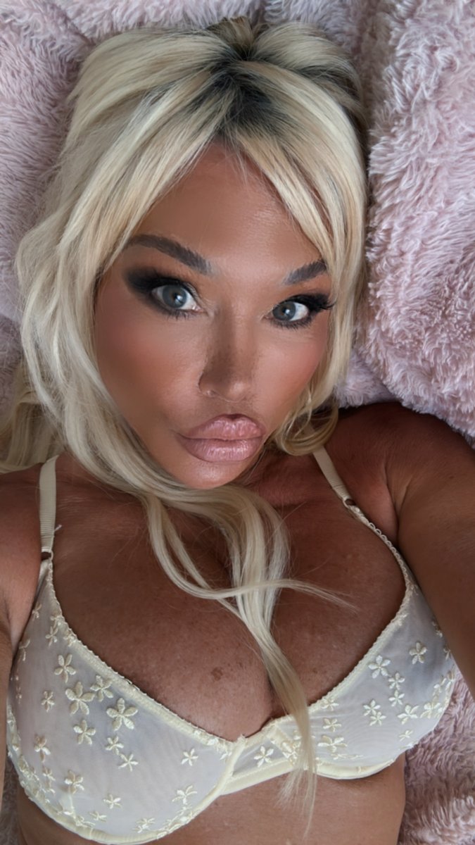 MaryEllenJ34604's tweet photo. Follow the link below. I'll give you a free spicy pic! 😘

https://t.co/NR3JtfBnPk https://t.co/j29EPUXoWD
