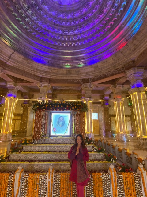 ShimoffMarci's tweet photo. Sergio &amp; I were fortunate to be hosted at the Kumbh Mela by @SadhviBhagawati, &amp; the Parmarth Niketan Ashram. I got to experience the aarti, did the sacred process of purification by taking a dip where the sacred rivers converge &amp; visited the Maharishi Smarak (memorial)!#KumbhMela https://t.co/tmG5QcGCNv