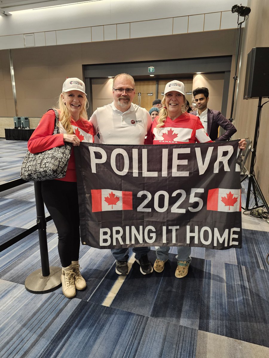 PepperBarb's tweet photo. Wow, what an amazing day at Pierre's "Bring it Home" rally in London Ontario! ❤️🇨🇦❤️
#PierrePoilievre #northernperspective 
#andrewlawton 
#bradshaw https://t.co/Hvj5BqC9Vm