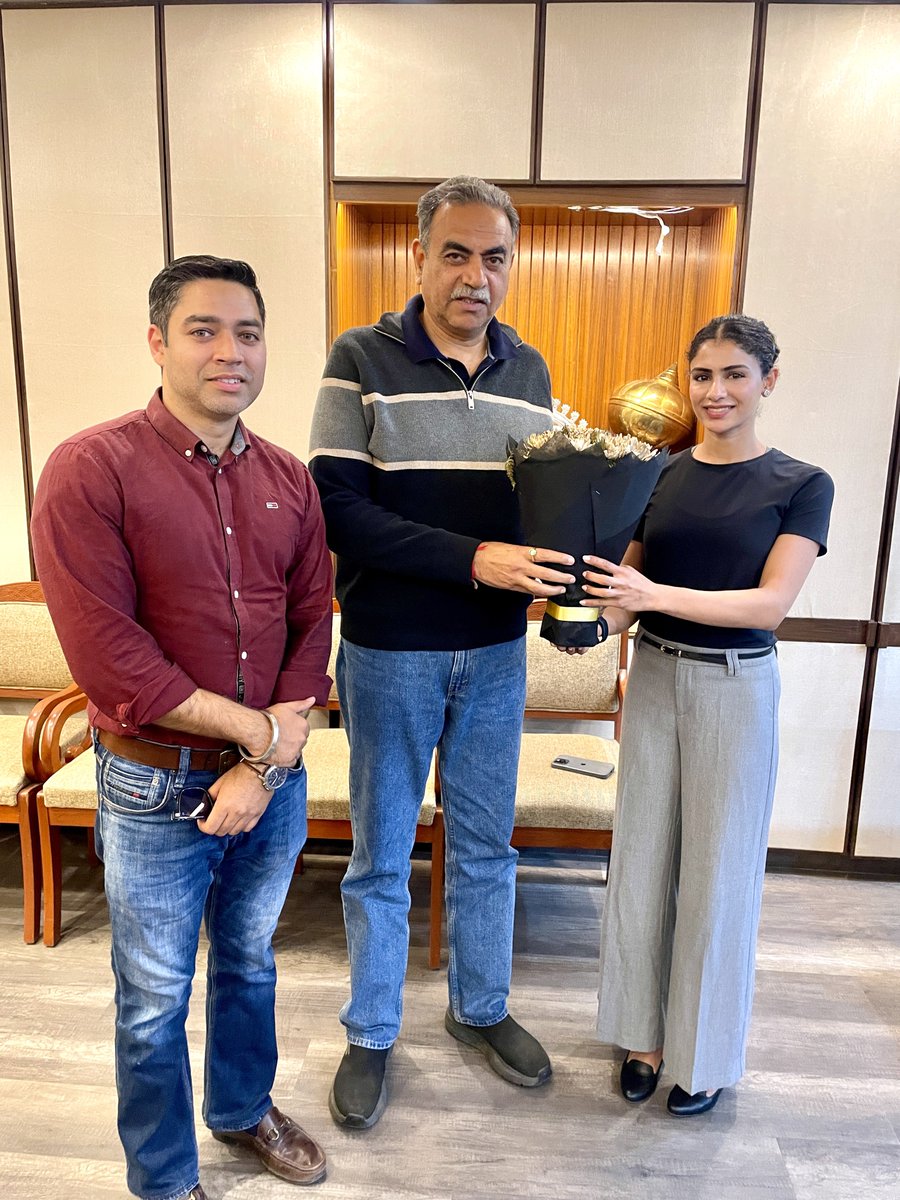 It was a pleasure meeting <a href="/HarmilanBains/">The Queen</a>, the Silver medalist from the Asian Games in Track and field, at my residence today. 

Her dedication and achievements are truly inspiring. Wishing her even greater success in the future!

#KheloIndia