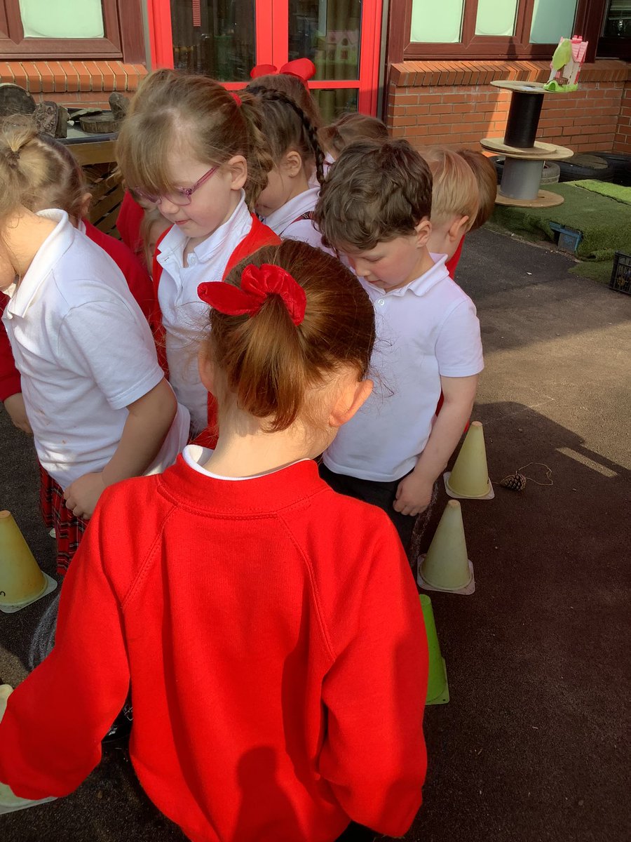 ClassRAspull's tweet image. A large footprint and a golden egg have appeared in Class R this afternoon! We could fit 18 of us inside the footprint, that’s 36 feet! #acpseyfs