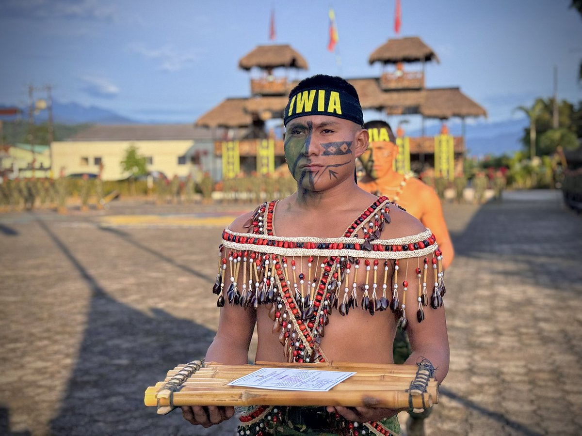 𝑳𝒂 𝑬𝒔𝒄𝒖𝒆𝒍𝒂 𝒅𝒆 𝑰𝒘𝒊𝒂𝒔 𝒅𝒆𝒍 𝑬𝒋𝒆́𝒓𝒄𝒊𝒕𝒐 𝒅𝒂 𝒍𝒂 𝑩𝒊𝒆𝒏𝒗𝒆𝒏𝒊𝒅𝒂 𝒂𝒍 𝒑𝒆𝒓𝒔𝒐𝒏𝒂𝒍 𝒅𝒆 𝑰𝒏𝒔𝒕𝒓𝒖𝒄𝒕𝒐𝒓𝒆𝒔 𝒒𝒖𝒆 𝒍𝒍𝒆𝒈𝒂𝒏 𝒄𝒐𝒏 𝒆𝒍 𝒑𝒂𝒔𝒆.

#EjércitoECU