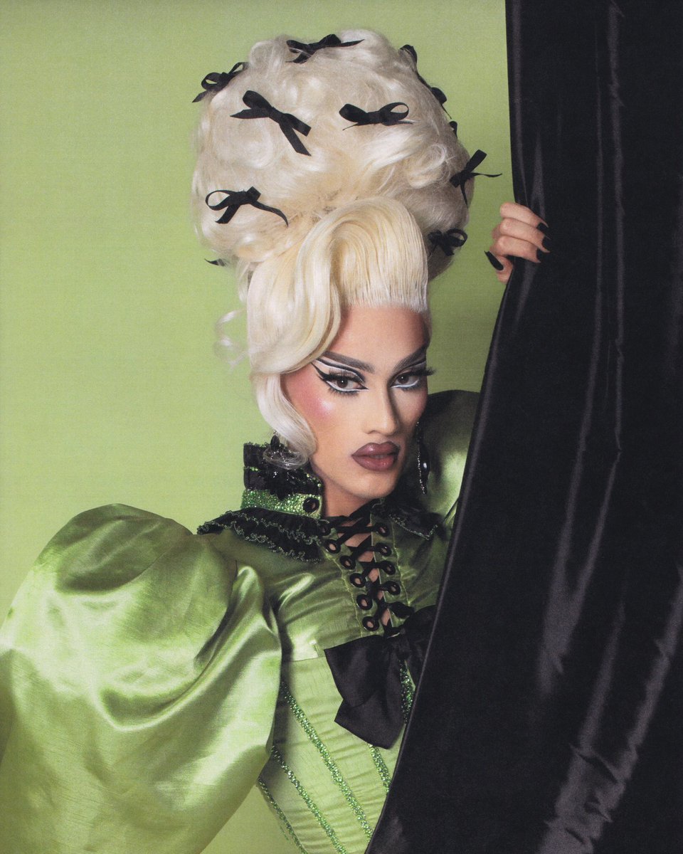 Jewels Sparkles tweet media