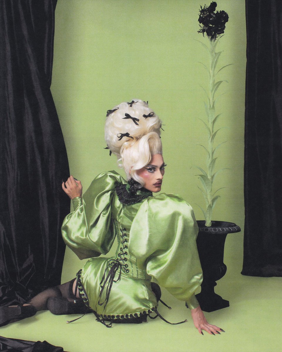 Jewels Sparkles tweet media