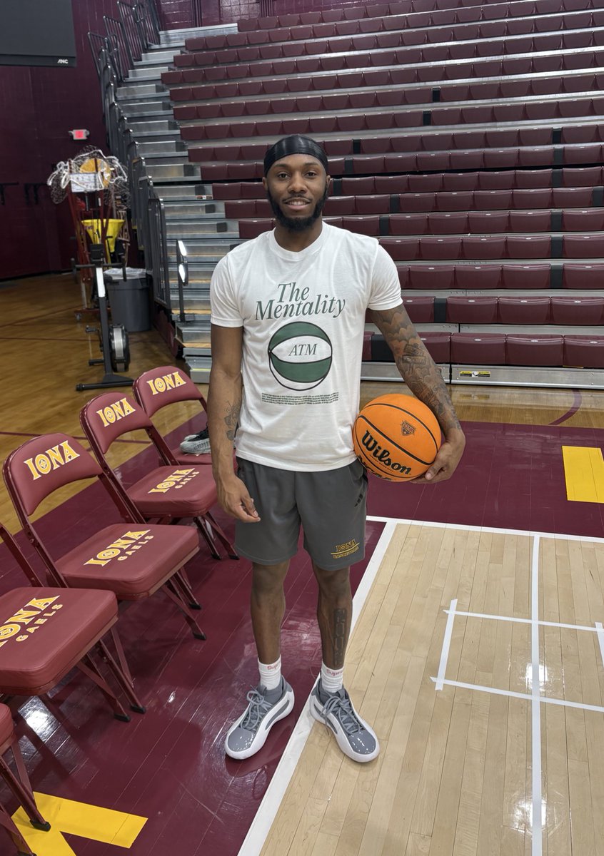 CoryFehringer's tweet photo. 🏧 The Mentality 🌱
Congratulations Dae Dae 🫶
💯 3 Years, 3 Leagues, 3 Levels
Another Year ✅
Another All Conference Award ✅
I love how some things Never Change 🏀
Consistency is The Key 🔑
#PROGUARD https://t.co/wYGAgGqTWO