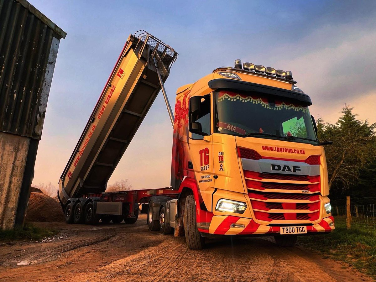 🚛 Can you see yourself behind the wheel of this truck? 🚛
We’re hiring! 📢 Tipper Truck Driver role available at Cefn Graianog Quarry + more.
Ready for a new opportunity? Apply now! tggroup.co.uk/vacancies/

#Hiring #TipperTruckDriver #DrivingJobs #Shropshire #Gwynedd