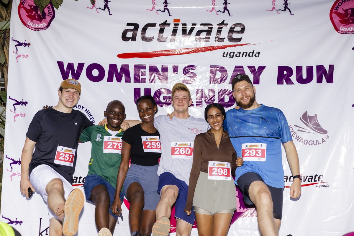ActivateUgandaL's tweet photo. First, the energy at the start line was electric!
Sneakers laced, smiles ready, and everyone prepped to take on the challenge.
Who else felt that pre-run excitement? 🙋🏽♀️
#ActivatedWomen #RunLikeAWoman https://t.co/xUvl5yO81n
