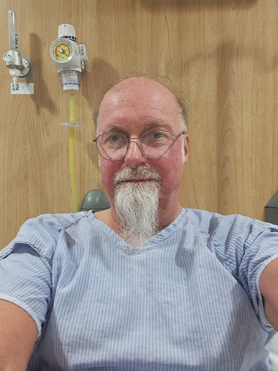 BeerBiker's tweet photo. How's your Monday going? My view for the week! Surgery at 8am this morning, now complete bed rest 😴 while we wait to see how it went 🤞 Food is good, though 😋 #sendbeer https://t.co/D79afIYTGG