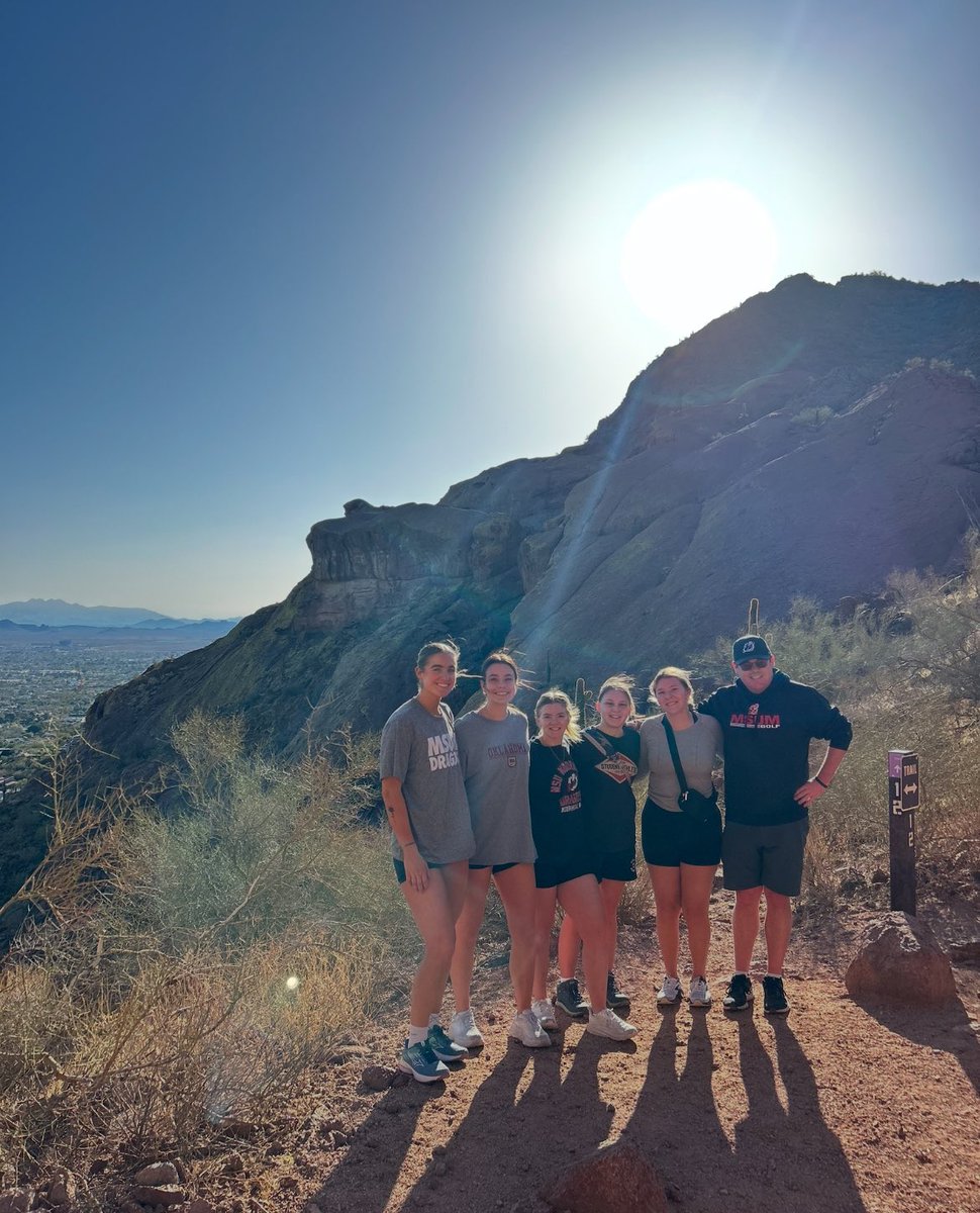 MSUM_Golf's tweet image. Dragons ⛳️ take on #Camelback 🏔️🌵 this morning!

#SpringBreak2025