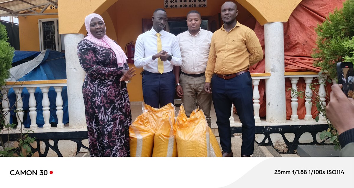 Update: In the spirit of giving during the holy month of Ramadan, Central Region Youth MP aspirant Ngabo Timothy has donated rice to support needy Muslims, enabling them to observe their fast with dignity. 

Upon receiving the donation, Hajjat Hadijah Namyalo expressed her