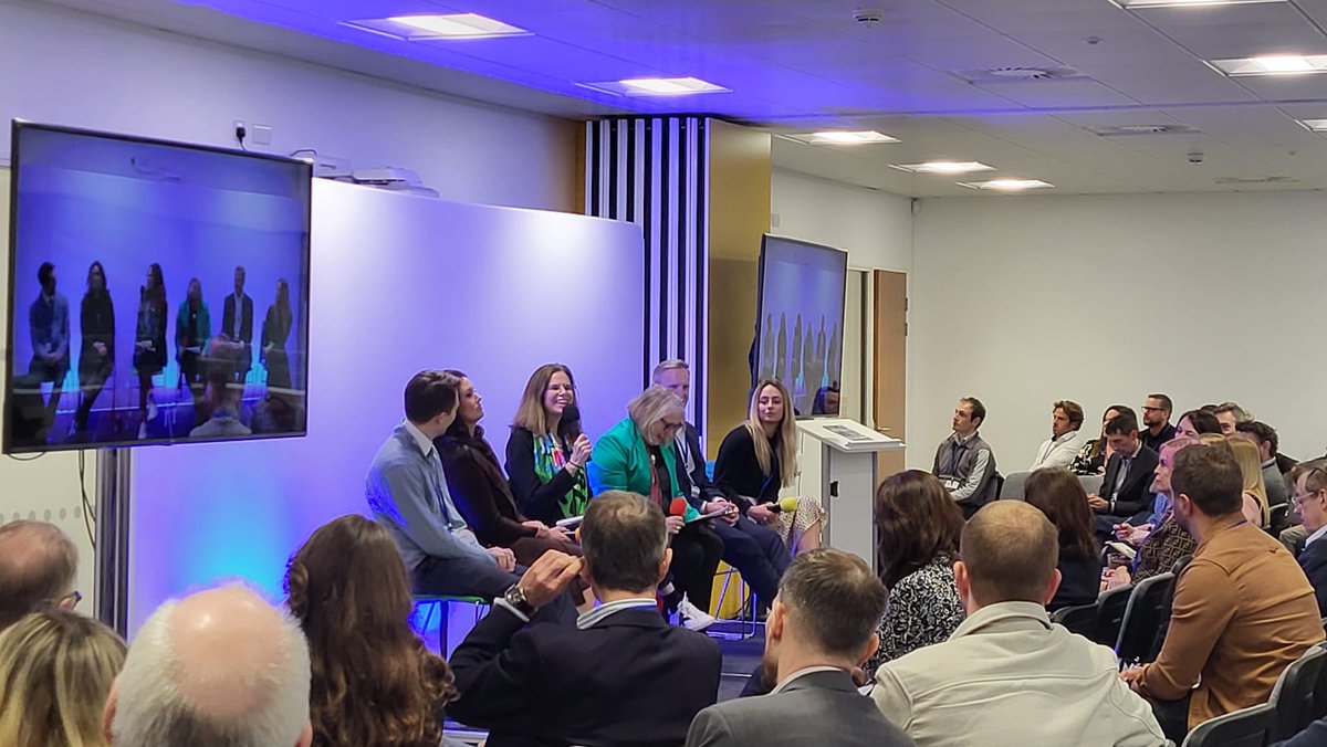 ScaleUp Institute (@scaleupinst) on Twitter photo Itās time for the funders perspective at #scaleupbritain #scaleupcymru. On the panel discussion today is Jessica Shipman @natwestbusiness Katherine Morgan <a href="/Barclays/">Barclays Bank</a> Luke Black @lseplc Hannah King Tom Preene <a href="/devbankwales/">Development Bank of Wales</a> Cate Poulson Excelerator Partners Itās time for the funders perspective at #scaleupbritain #scaleupcymru. On the panel discussion today is Jessica Shipman @natwestbusiness Katherine Morgan <a href="/Barclays/">Barclays Bank</a> Luke Black @lseplc Hannah King Tom Preene <a href="/devbankwales/">Development Bank of Wales</a> Cate Poulson Excelerator Partners