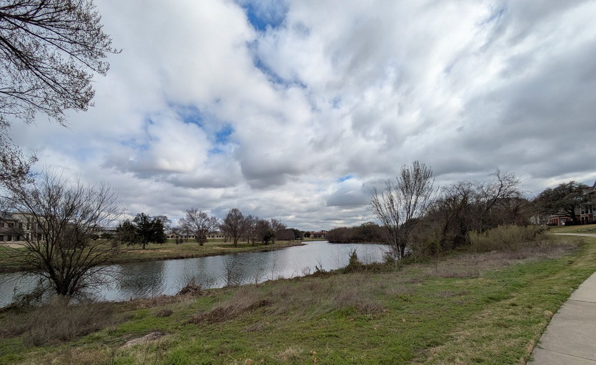 SamObiWon's tweet photo. Got one of our longer walks in a while - 6 miles & hit our best times for a paced walk: 1 mile/15 min.
Gray skies with hints of sun captured our mood well. The creeks & water ways were scenic after a day of rain.
#scenesfromawalk
#LegacyTr
#SundaySabbath https://t.co/VYsPsz89QB