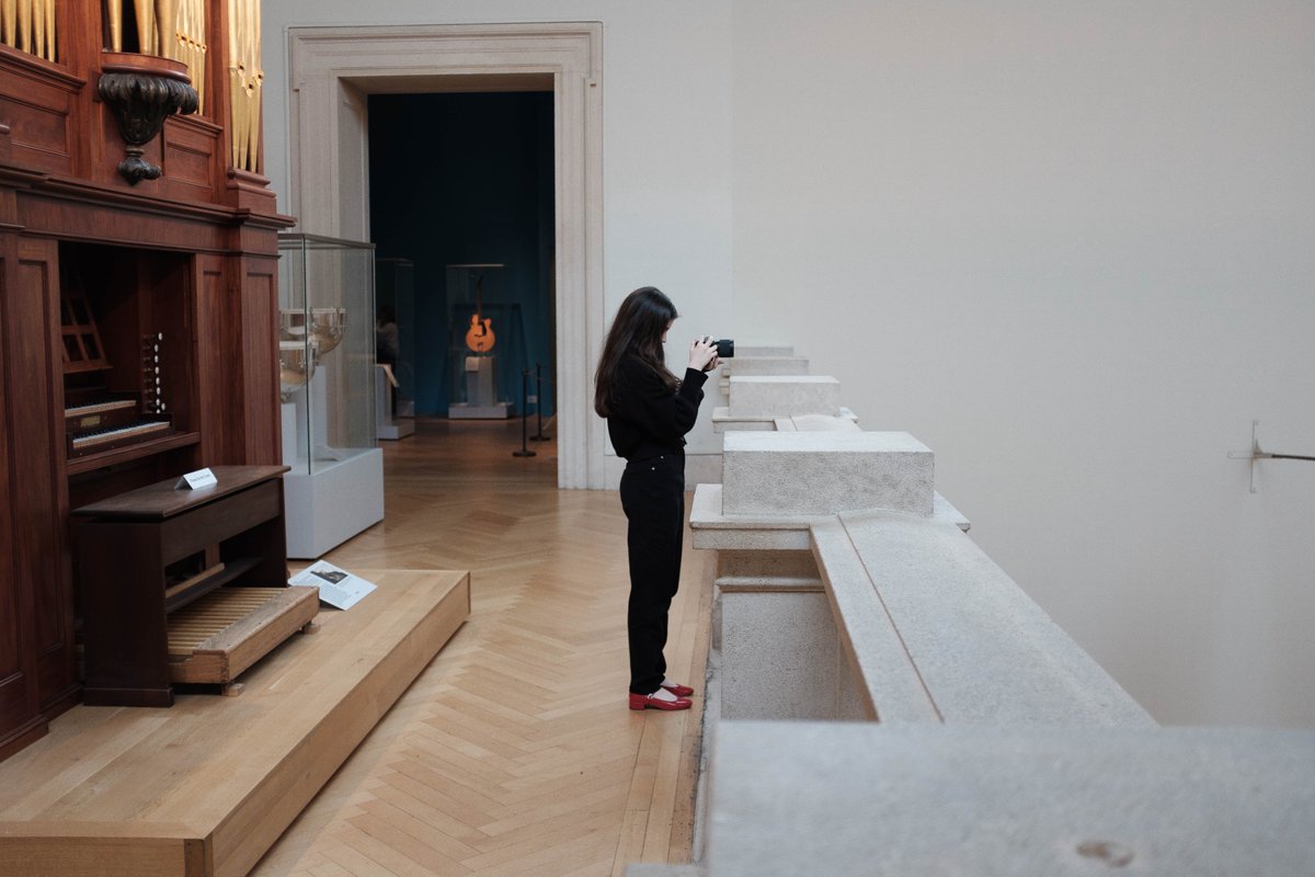 PaceDocs's tweet image. 🎶 Lights, camera, music! Our first stop: The MET Museum, where we explored one of the world’s most diverse musical collections. Four incredible experts shared insights to kick off our journey to the Azores &amp;amp; the viola da terra. Follow us as we embark on our 2025 Pacedocs project