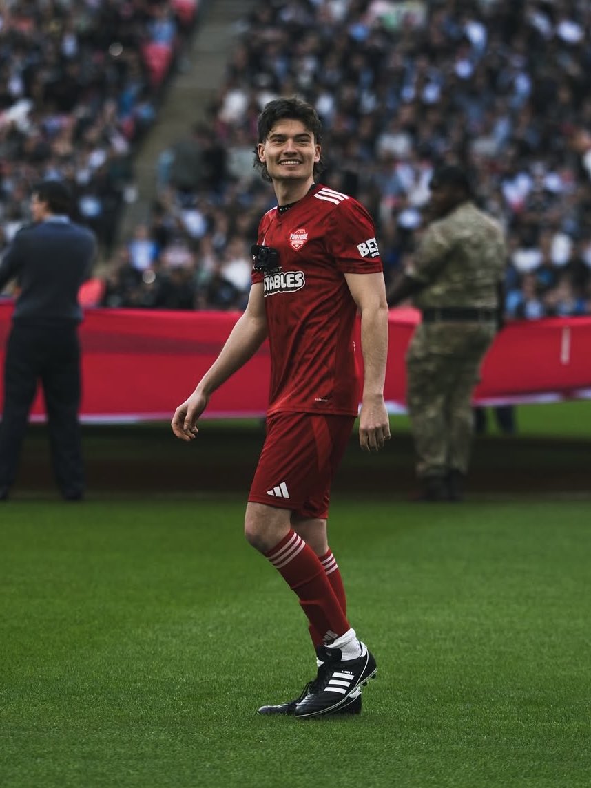 chloesmarriott's tweet image. someone tell him he just played at wembley