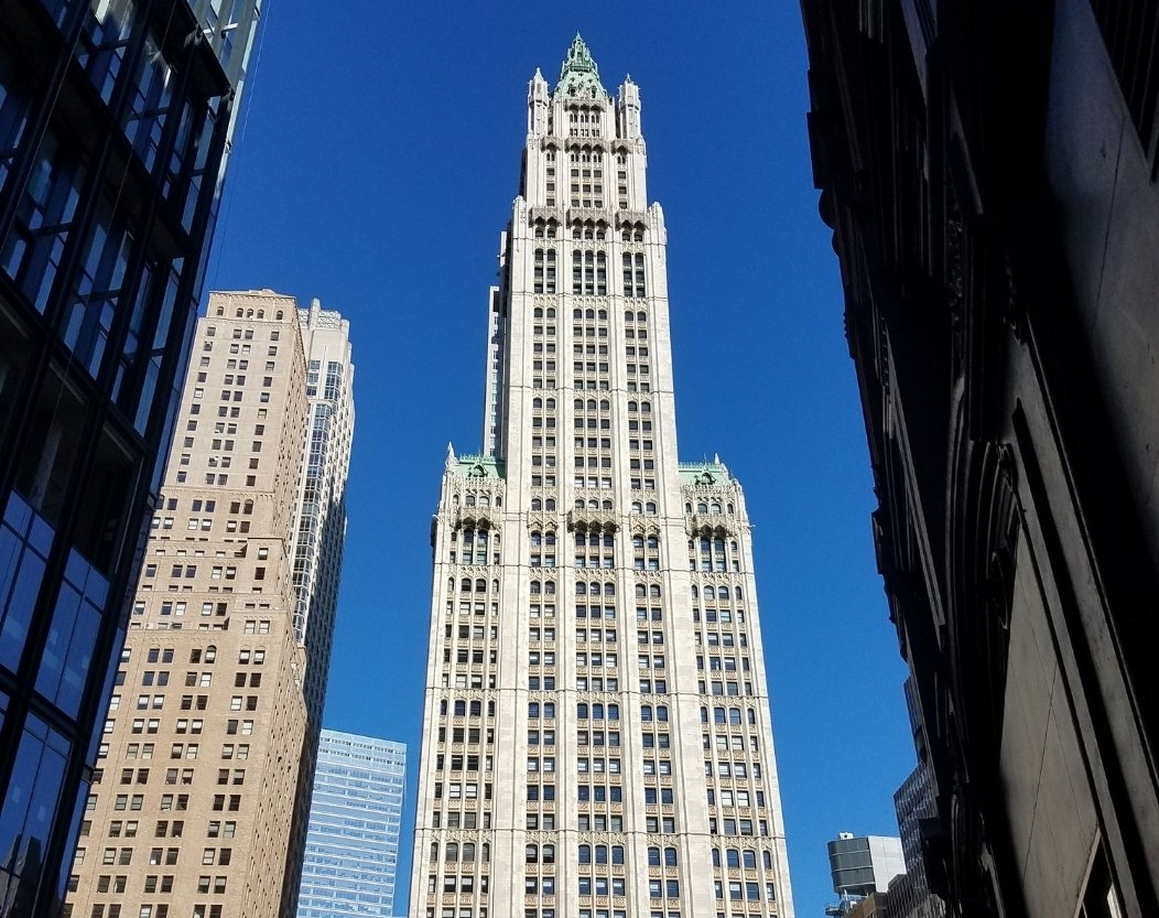Amy Adams climbing to the top of the Woolworth Building. 
What movie?