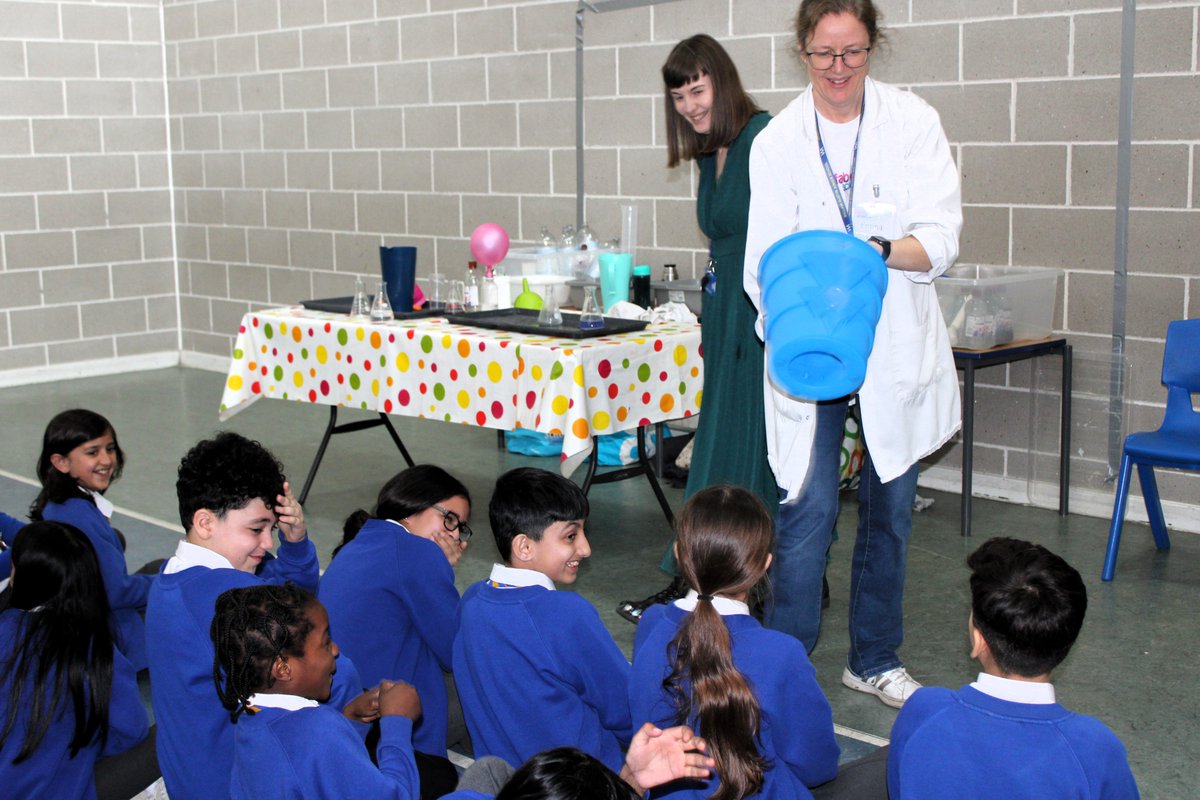 WilliamAustinJS's tweet image. Science Week started with a bang with the children enjoying  @fabscience  workshop. The children were in awe of the experiments and seeing the reactions.
They were most excited by the mentos and lemonade experiment! 🧪
@fabscience #scienceforkids #STEM #ScienceWeek #enrichment