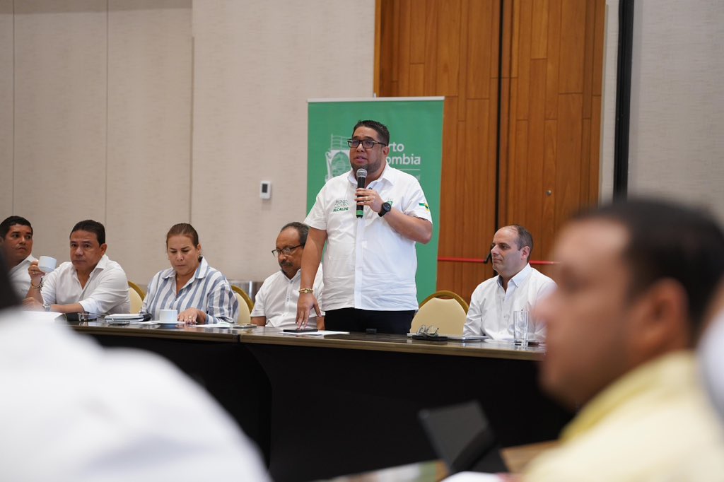 Pliniocg's tweet photo. Convoqué a todas las fuerzas vivas de Puerto Colombia para unirnos en la defensa de nuestro territorio. En estos momentos no hay colores políticos, ni posiciones económicas o sociales, solo porteños que quieren cuidar lo que históricamente ha sido de ellos. https://t.co/Ey4bTjWtIo