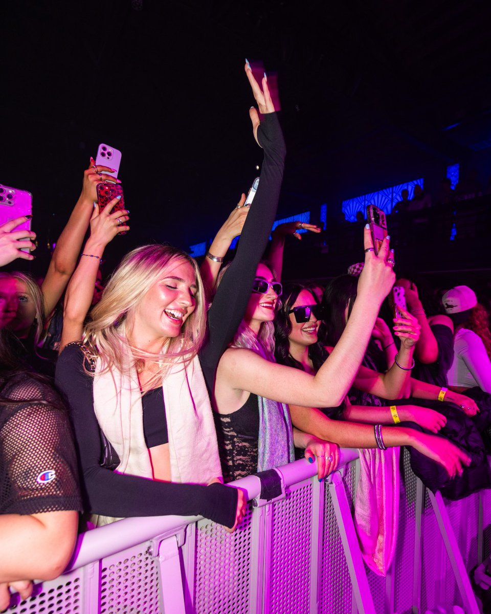 themarquispc's tweet image. This moment, this feeling, this energy 🙌🔥

Don&apos;t miss top-tier talent and unforgettable night on Main Street! 🎶

UP NEXT:
3.15 - @BONNIEXCLYDE
3.26 - @rmcmband (LOW TICKETS)
3.29 - @KellerMusician

Make Your Plans 📲 THEMARQUISPC.COM