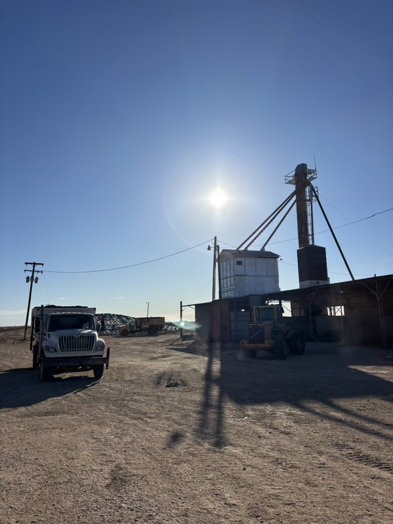 Enable the quickbooks integration and invoices will automatically be uploaded to quickbooks. That means no more wasted time recreating invoices.