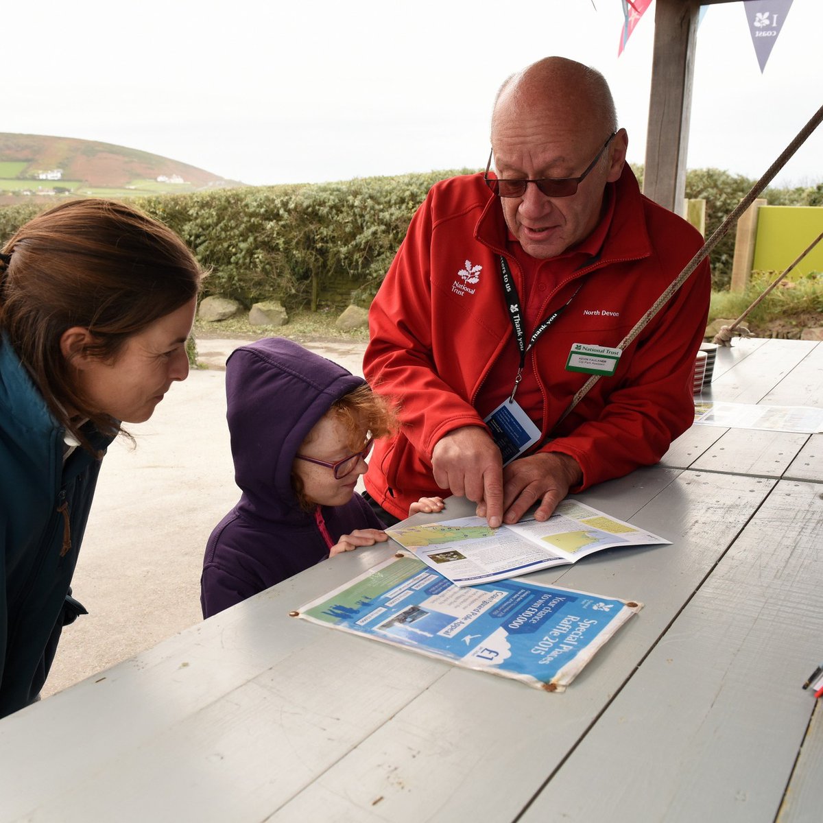 *We're hiring* Welcome Manager to help manage and lead the team at some of our busy, outdoor sites in #NorthCornwall. Permanent, part-time position.
Deadline for applications Sun 16 Mar.
Details and apply here: bit.ly/3FfDXCF