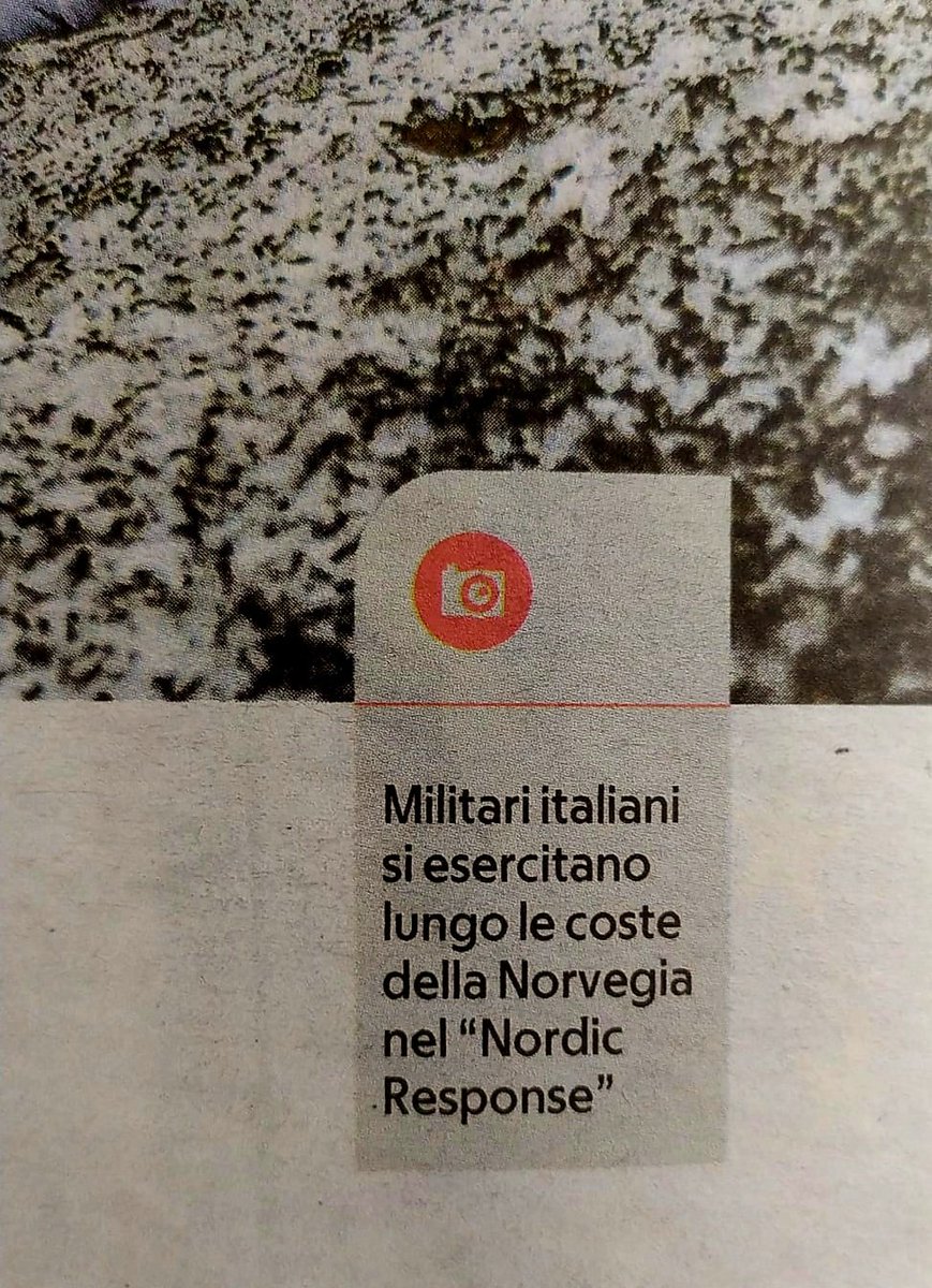 pazzoperrep's tweet image. FeticisMinuscoli.
È sparito il filetto nel blocco dida (prima foto dal primo numero del restyling - seconda foto dal numero in edicola ieri).
#FeticisMini #Repubblica #rep50 
cc @repubblica @ffranchi