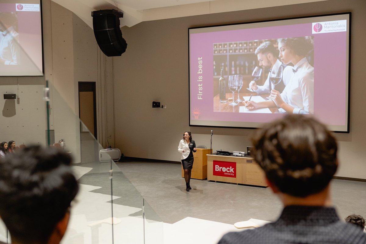 Antonia Mantonakis | The Wine Psychologist tweet media