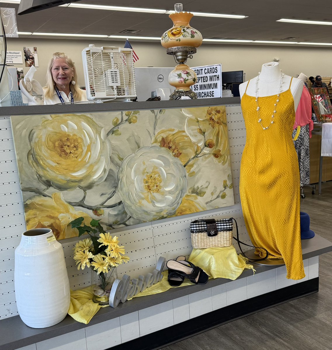 GenerationPICMD's tweet image. 🌸 Spring into style &amp;amp; find unique treasures at our Anne Arundel Upscale Resale Boutique! 💛 Your purchases support Older Adult Members. Want to help more? Volunteer today! 🌟partnersincare.org/get-involved/v…    #SpringFinds #UpcycleForACause #VolunteerWithUs