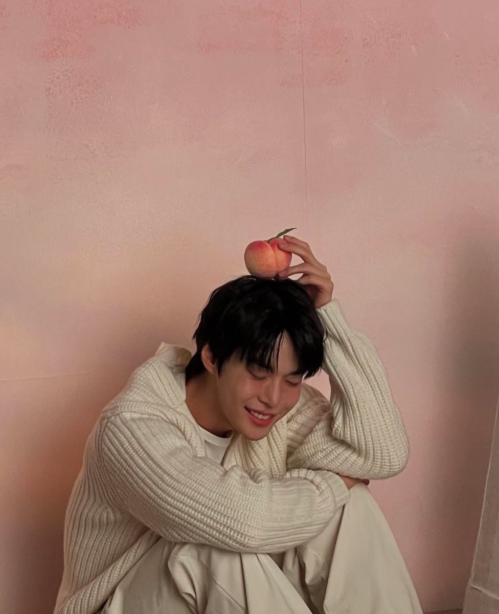 복숭아랑 도영이..? 어디서 많이 보던조합인데