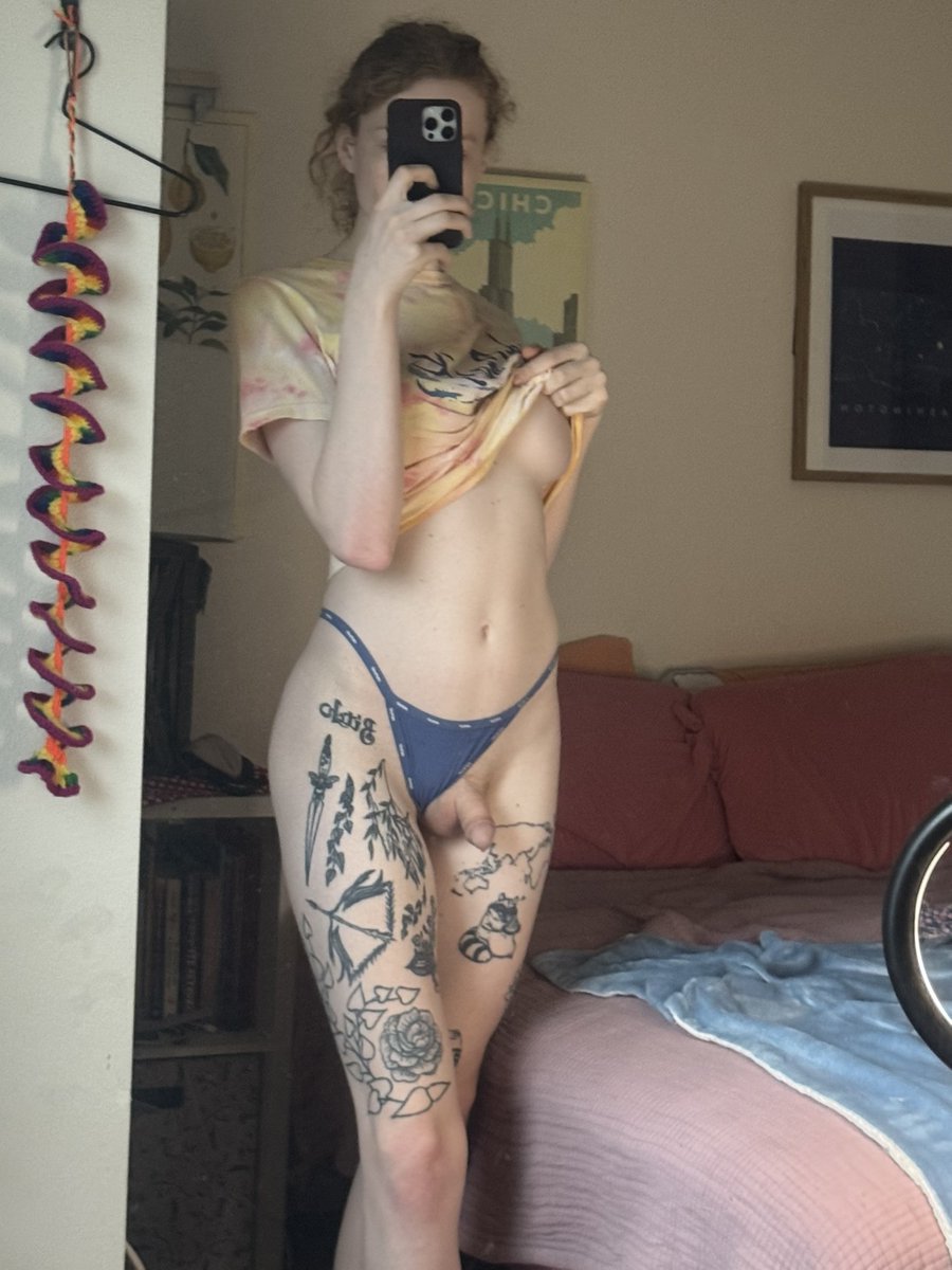 alliet659's tweet photo. Wanna suck me til im hard? https://t.co/xA8GT3a6VC