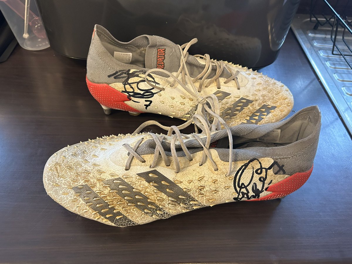 Ryan Boyle (@boylebags19) on Twitter photo Match worn boots kindly donated by <a href="/SneydMarc/">Marc Sneyd</a> for the fundraising appeal to get Katie immunotherapy treatment along with care needed whilst she battles with stage 4 brain cancer.
If interested please message me or <a href="/Waggataurus/">Wayne Godwin</a> with bids.
Iโll run this over a week
<a href="/fireyred49/">shirley bradshaw โฅ๏ธ๐น</a> RT Match worn boots kindly donated by <a href="/SneydMarc/">Marc Sneyd</a> for the fundraising appeal to get Katie immunotherapy treatment along with care needed whilst she battles with stage 4 brain cancer.
If interested please message me or <a href="/Waggataurus/">Wayne Godwin</a> with bids.
Iโll run this over a week
<a href="/fireyred49/">shirley bradshaw โฅ๏ธ๐น</a> RT
