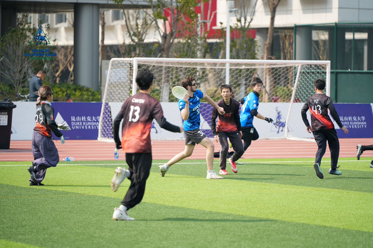 DukeKunshan's tweet image. DKU Frisbee Varsity Team in action, securing 3rd place at the 2nd DKU Ultimate Cup. Swipe to see the best plays! 

#DKU #DKUathletics #Frisbee