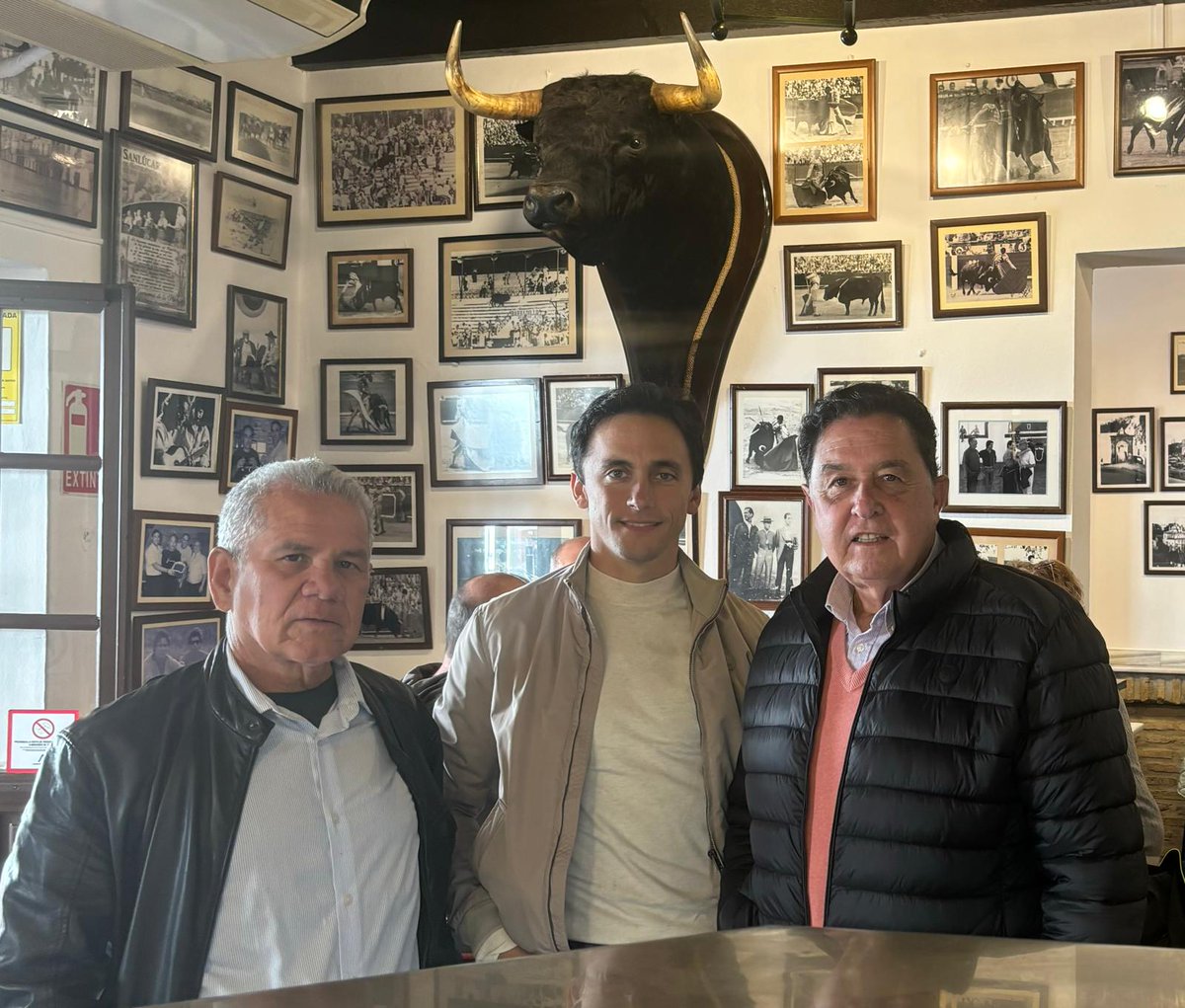 Tomás Campuzano e Iván Rodríguez nuevos apoderados de Filiberto
🔸️El torero de Calasparra inicia una nueva etapa con la ilusión de relanzar su carrera
elmuletazo.com/2025/03/10/tom…