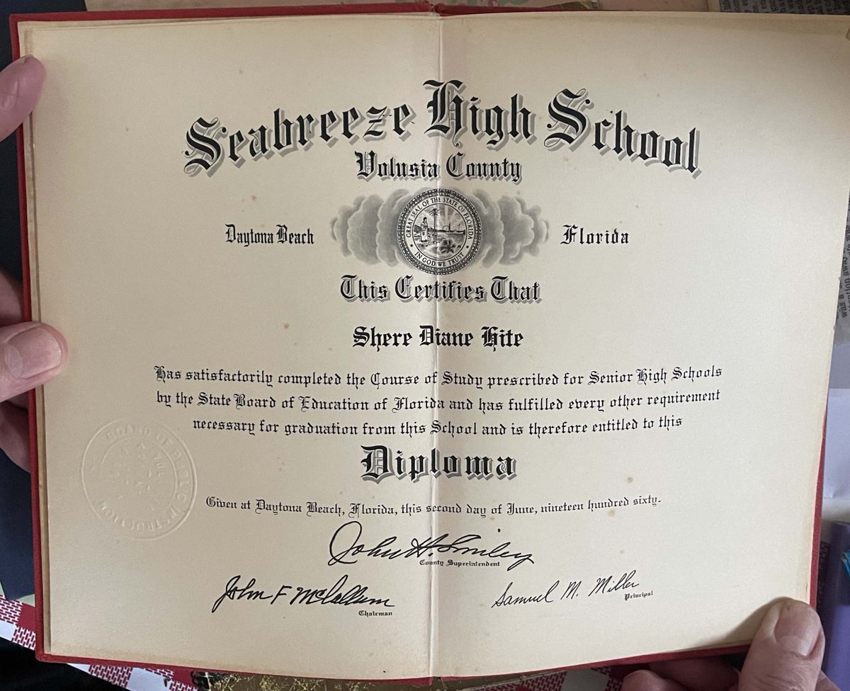 TheHiteReport's tweet photo. A piece of history: Shere Hiteโs 1960 high school diploma from Seabreeze High School in Daytona Beach, FL. Before she reshaped conversations around sexuality, she walked these high school halls.
๐๏ธ๐
#ShereHite #SeabreezeHigh #WomensHistory #1960s https://t.co/bqWPlFOw58
