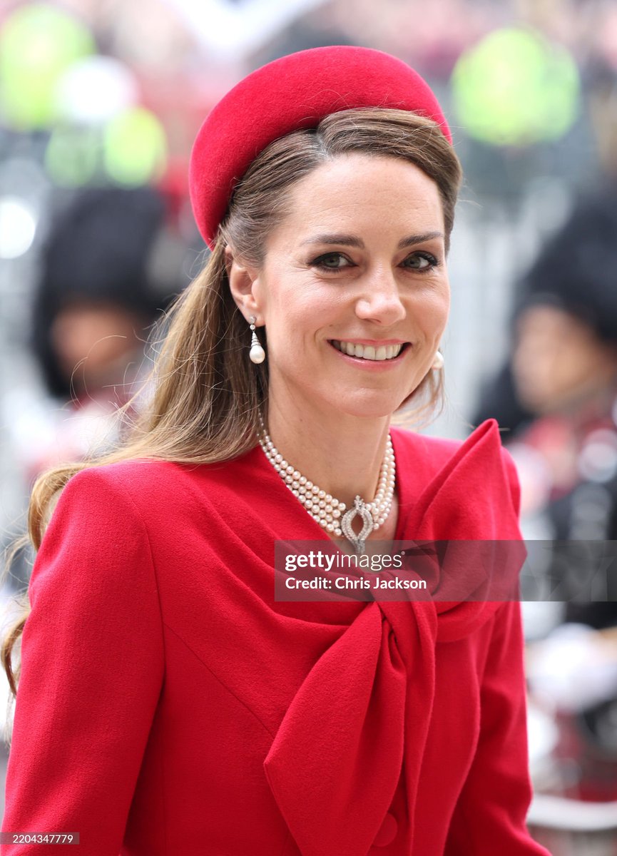 theworldofAC's tweet photo. She's back 🥰😍

#PrincessofWales https://t.co/xkNJbFVZtV