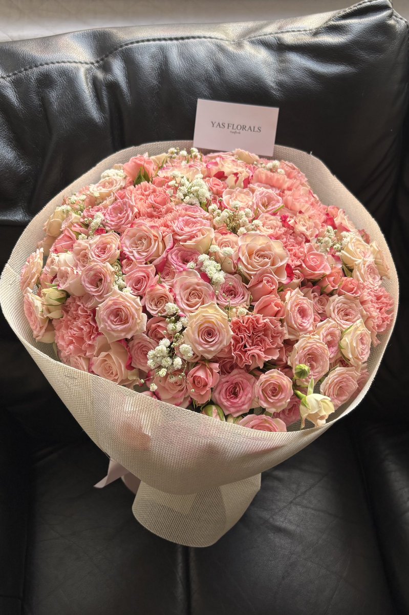yasflorals's tweet photo. Wrapping makes all the difference https://t.co/ht3LVltzbw