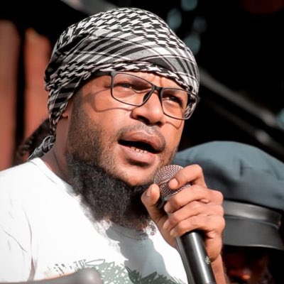 Cinta adalah bentuk revolusi paling sunyi— ia mengubah manusia dari dalam sebelum akhirnya mengubah dunia.

#FotoProfilBaru