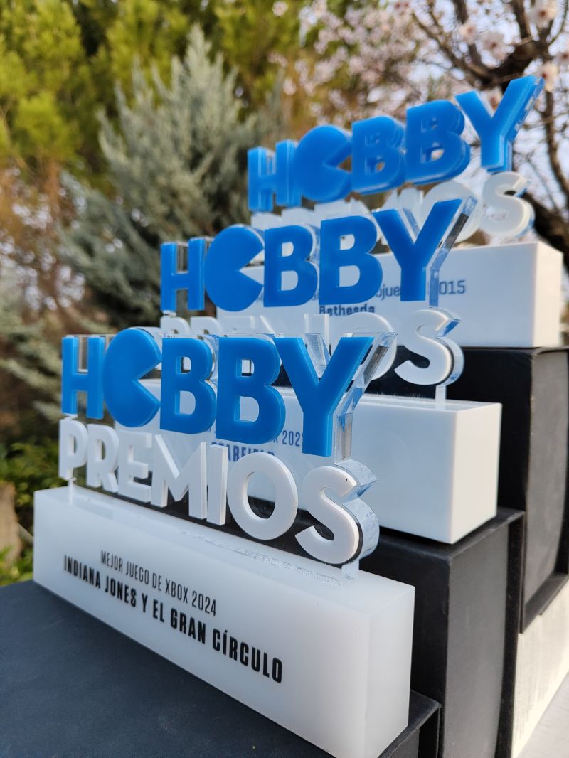 zirancom tweet media