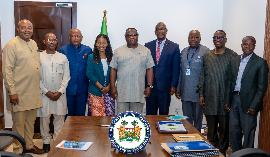 Health security priority! The Min. of Health Dr. Austin Demby &amp; partners - WHO, <a href="/FAOSierraLeone/">FAO in Sierra Leone</a>, <a href="/slnpha/">National Public Health Agency</a> &amp; @moh_sl discussed $20M Fund implementation plan with President Bio, focusing on disease surveillance, labs &amp; health workforce development ensuring tangible results for 🇸🇱